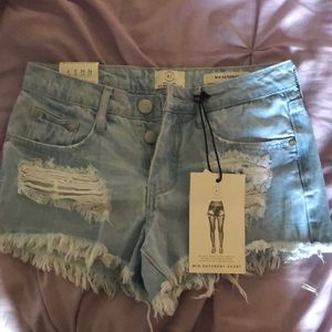 Mid rise shorts